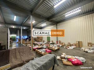 Local industriel 360 m²