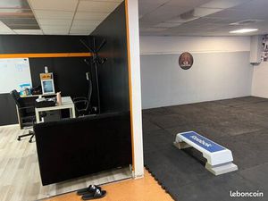 Local commercial 80 m² – À l’étage