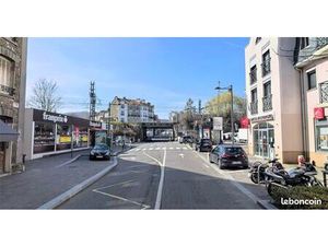 Boutique 70 m² CHAVILLE