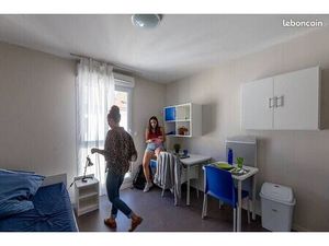 Studio 1 pièce 18 m²