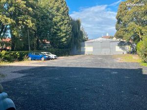 Local d'activité 600 m²