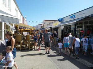 MURS COMMERCIAUX * station de plages Vendée