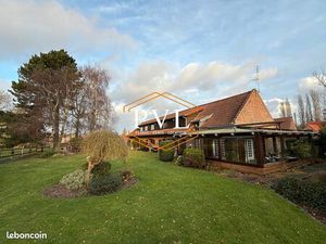 Maison 8 pièces 240 m²