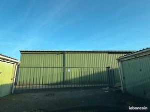A louer Hangar