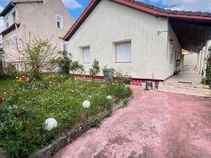 Maison avec une Dépendance