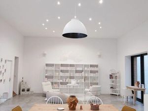 Maison lumineuse beaux volumes