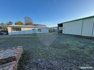 Local industriel 600 m²