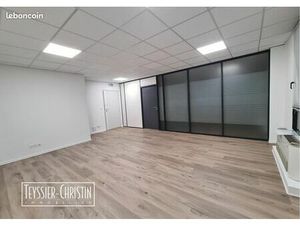 Local 32 m² Givors