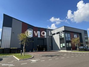 Local d'activité 1 739 m²