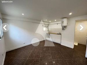 Studio refait à neuf à vendre