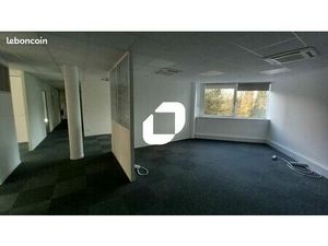 Bureaux 273 m²