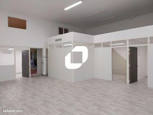 Local bureaux 285 m²
