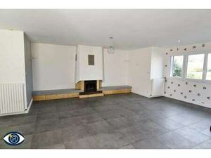 Location Maison Piscine à Brée (53150) : à louer Piscine / 186m² Brée