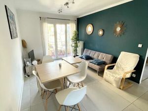 Beau T3 meublé de 50 m² env. + balcons secteur PLACE DU 4 SEPTEMBRE / CATALANS (13007)