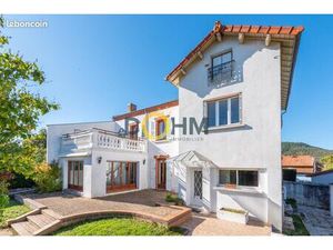 Maison 13 pièces 245 m²