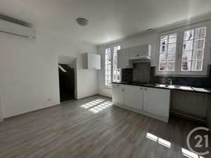 Appartement F1 à louer - 1 pièce - 21 89 m2 - Brie Comte Robert - 77 - ILE-DE-FRANCE