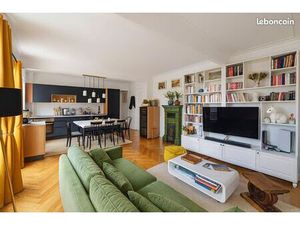 Appartement type 3 avec cachet - 72m2 - Republique Beaux-arts