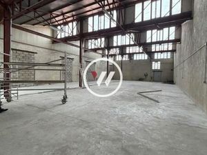 Local d'activité 758 m²