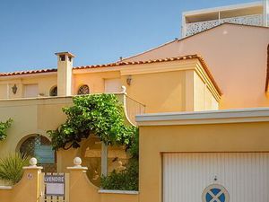 RARE – VILLA AU VILLAGE NATURISTE DU CAP D’AGDE Villa avec jardin  garage et terrasse