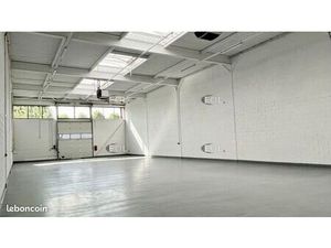 Local d'activité 528 m²