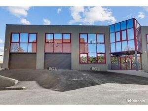 Local d'activité 808 m²