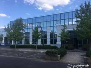 Local d'activité 217 m²