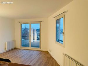 Appartement T3 - Vue dégagée sans vis à vis avec balcon er parking - 15 min Gare RER D Mai