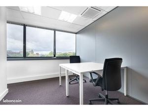 Bureau privé à louer pour 2 personnes à Lille Europe