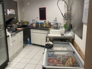 Local commercial en ACTIVITE À DEVELOPPER CONCEPT NOVATEUR