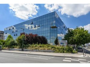 BUREAUX A LOUER CERGY PREFECTURE - PROXIMITE CENTRE COMMERCIAL 3 FONTAINES