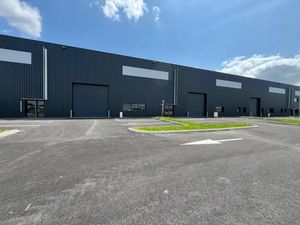 A VENDRE - STOCKAGE - 370 M2 - 1500 M2 - ZI 6 CROIX DONGES
