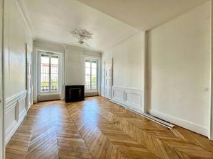 Location appartement 3 pièces 97 m² à Lyon 2ème (69002)  1 461 €