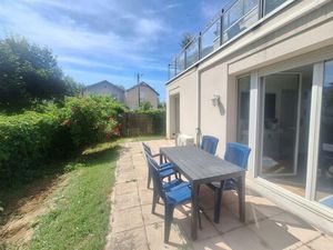 Lumineux T3 DE 55m²-JARDIN PRIVATIF 66m²-GARAGE-PROCHE MONTCHAT