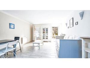 BIARRITZ ST CHARLES  au rdc d'une ancienne villa biarrotte  joli T2 intimiste avec cour pr