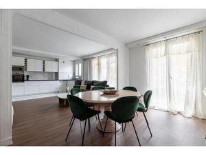 Appartement de 4 pièces de 95 m² situé à Paris
