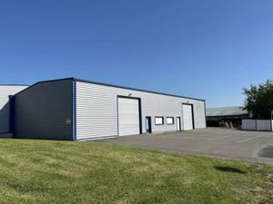 A LOUER - ATELIER - 213 M2 - BUREAUX - DONGES - 6 CROIX