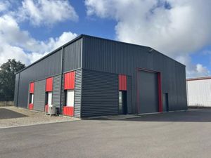 A louer local d'activité à St AIGNAN GRANDLIEU