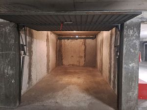 ANNECY (secteur Meythet) _ Garage en sous-sol avec lumière  de 15 m² à vendre