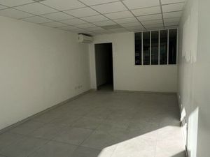 Local commercial Beaux Arts