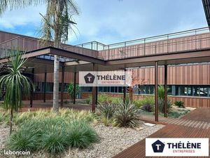 Bureaux 609 m²