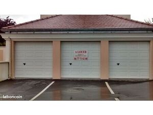 Box à louer avec place de parking (78)