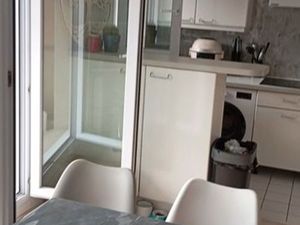 Dinard centre T2 meublé. Ascenseur terasse