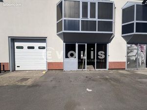 Local d'activité 490 m²