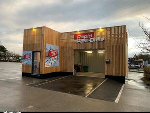 Fond commerce garage pare brise