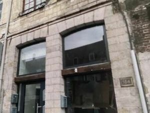 Local commercial 180 m²