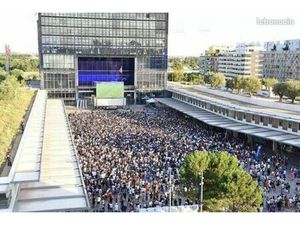 Local commercial Hôtel de Ville 75m2