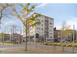Instapklaar appartement met open zicht over Duvelsplein