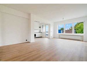 Uccle – Appartement 2 chambres entièrement rénové (PEB B-)