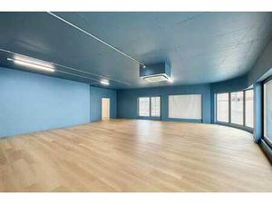 DELTA  SUPERBE ESPACE COMMERCIAL ± 110m²