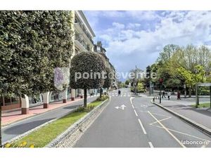 Local commercial 93 m²